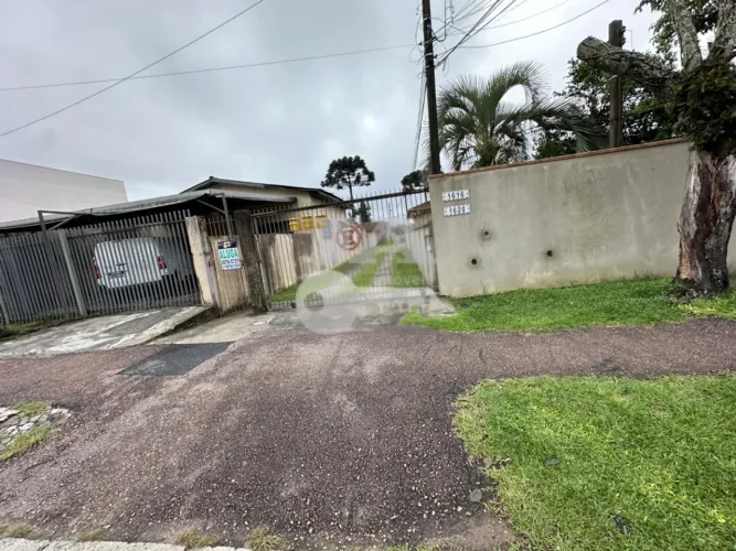 Casa Residencial com 2 quartos para alugar por R$ 2100.00, 75.00 m2 - FANNY - CURITIBA/PR