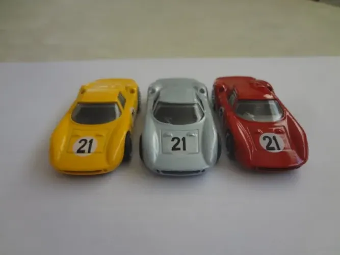 Ferrari 250 LM Hot wheels miniaturas - 17jcd