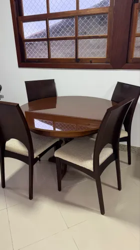Mesa de jantar redonda