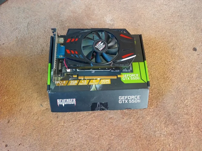 GTX 550ti 2gb.
