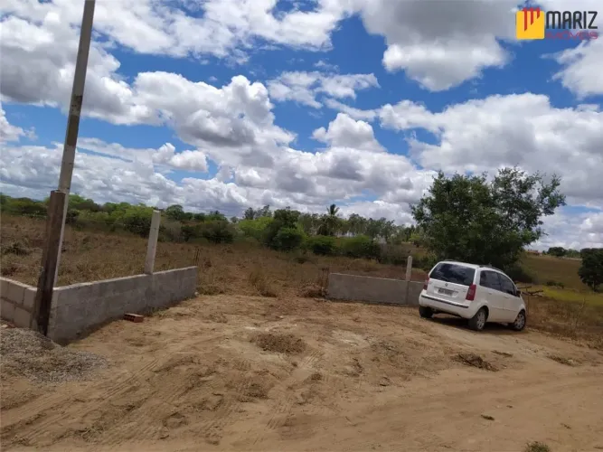 Terreno à venda em Palmeira dos Índios-AL, bairro Vila Maria: 300,00 m² de área!