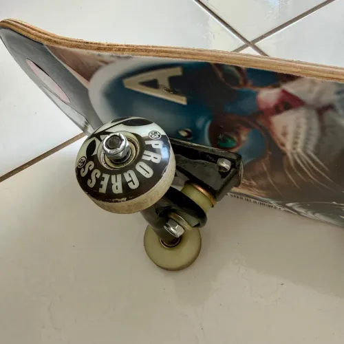 Vende-se skate semi novo