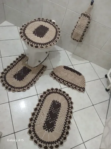 Faço jogo de banheiro de croche por encomenda