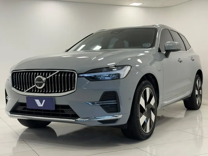 Volvo XC-60 T-8 Ultimate 2.0 AWD (híbrido) 2024