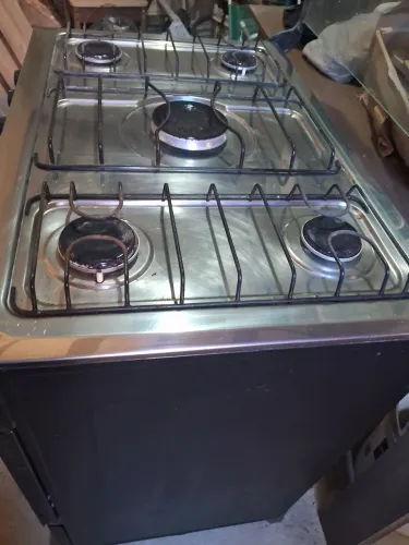 Fogao dako 5 bocas automático mesa inox.