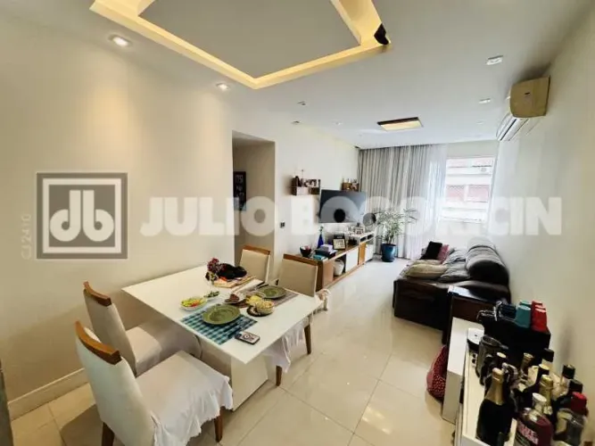 Rua Campos Sales, Maravilhoso apartamento, todo reformado, 3 quartos com 2 suítes, 1 vaga