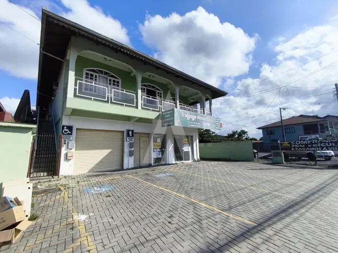 Loja comercial com 02 salas no Iririú em Joinville, SC