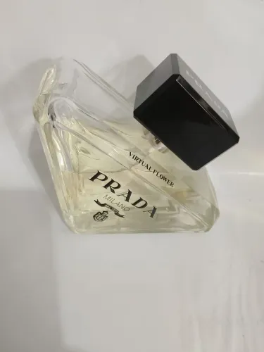 Prada virtual flower