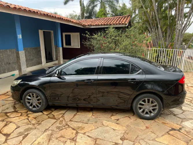 JAC J5 Sedan 1.5 16V 4P Mec. 2013