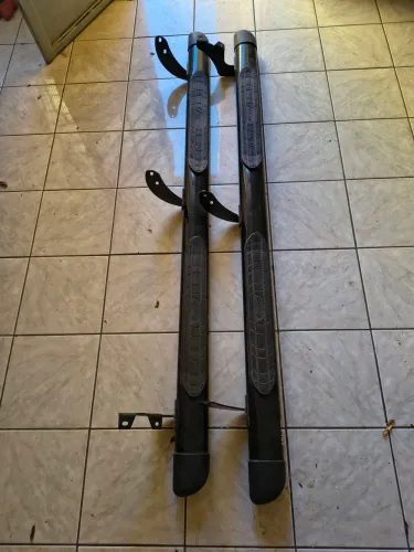 Stribo lateral Hilux 