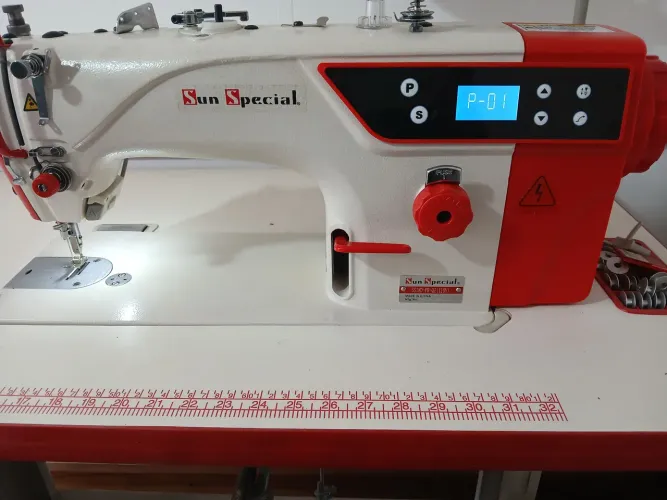 Maquina de costura industrial