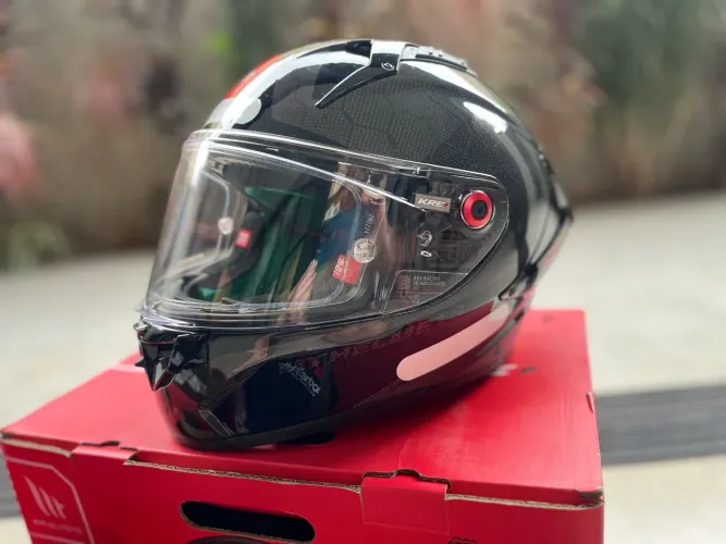 Capacete MT KRE + Snake Carbon (fibra de carbono - Certificação FIM)