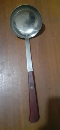 Concha Tramontina inox com cabo em madeira