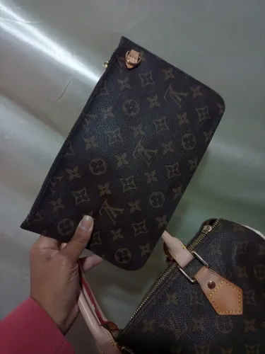 LV+Nécessaire (pm uma abaixo da original)
