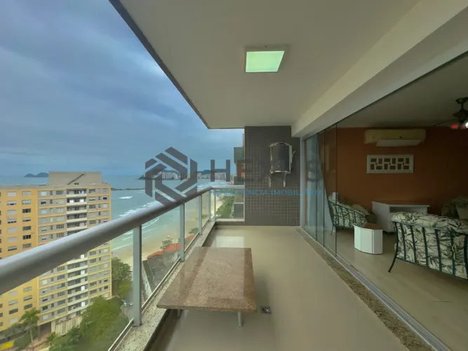 Apartamento frente mar com varanda vista mar e lazer nas Pitangueiras, Guarujá