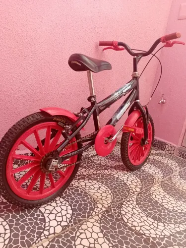 Bicicleta super nova