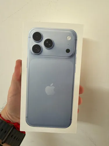 iPhone 18 Pro Max 256GB, Americano, na cor Glacial. Produto lacrado, Garantia Apple!