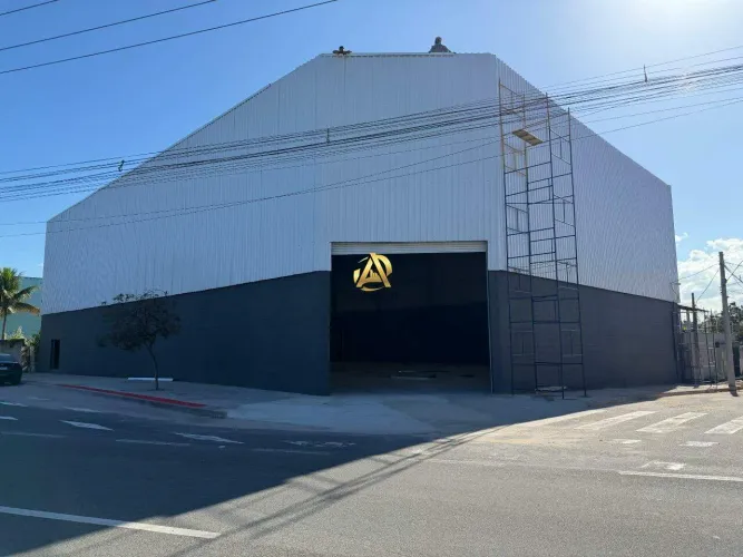 Galpão com 900m² para locação na Rodovia do Sol  São Conrado, Vila Velha/ES