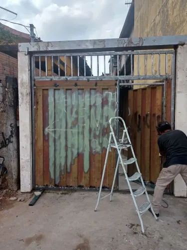 CASA A VENDA 2 QUARTOS 