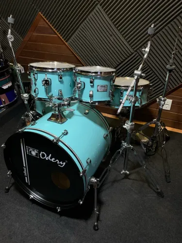 Bateria Odery Inrock Bumbo 22'' Series Ir.220 - Surf Green