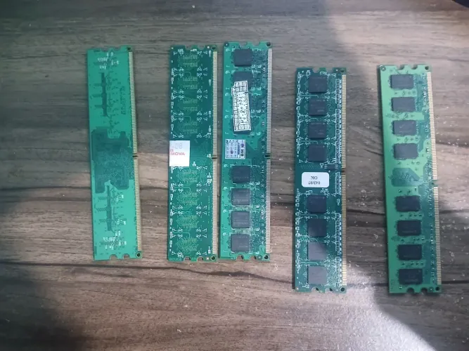 5 pentes de memória ram ddr2 /total 6 gb