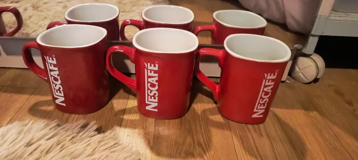 Trio de Canecas Nescafé tradicionais preço de bazar, muito acessível.
