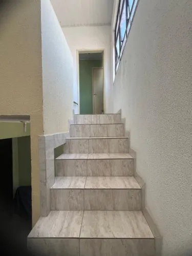 Alugo casa no B industrial 1.250,00