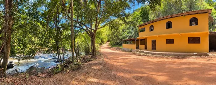 VENDA TROCA ou FINANCIO CASA/TERRENO IMPERDÍVEL EM DOMINGOS MARTINS NA BEIRA DO RIO