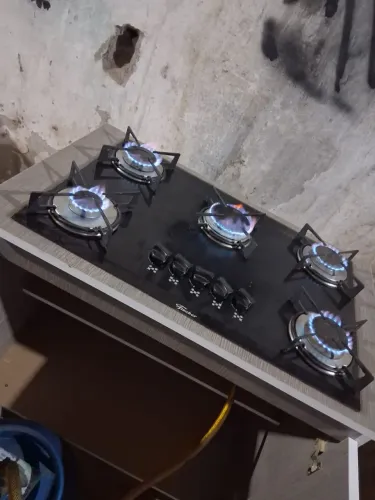 Balcão com cooktop 