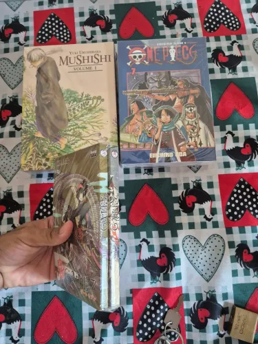 4 mangás incluindo One Piece 3 em 1, Mushishi e gate 7