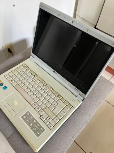 Notebook LG com defeito