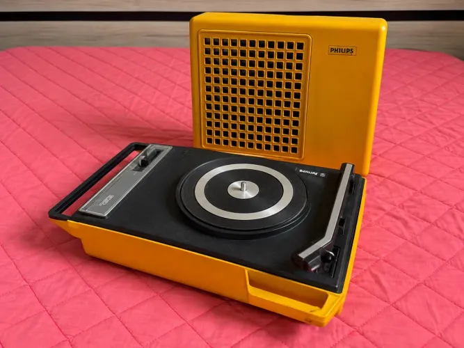 Vitrola Philips 133 Portátil Vintage - Amarela