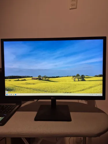 Monitor LG 24"