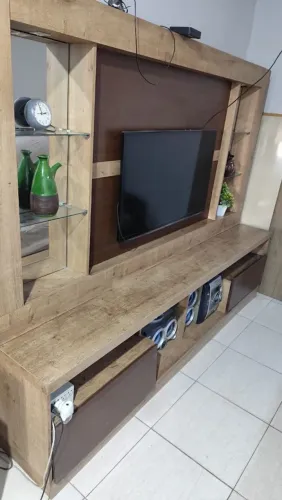 Estante MDF moderna com espelho e luz led