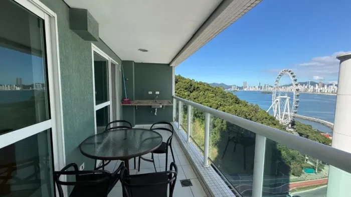Locação Anual - Apartamento Mobiliado com 2 dormitórios e 1 vaga - Balneário Camboriú
