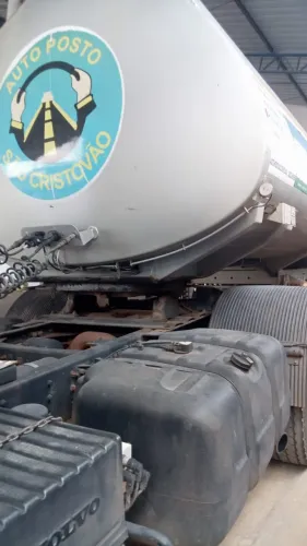 CAMINHAO TAMQUE TRATOR VOLVO/VM 330 4X2T