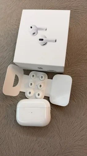 AirPods Pro 2 com estojo, caixa e ponteiras extras