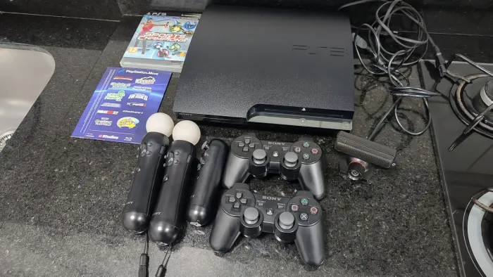 Sony Playstation 3 ps3 slim 160gb com muitos controles
