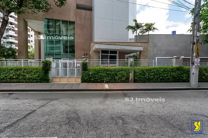 Apartamento com 3 suítes e lazer completo na Aldeota