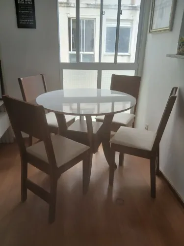 PRA VENDER HOJE -MESA E CADEIRAS NOVAS 1 DIA DE DESENBALADA