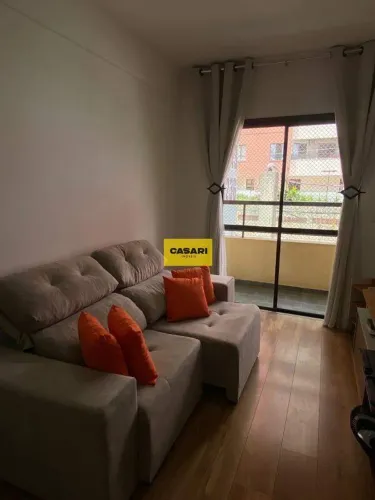 Apartamento de 79m² na Vila Euclides, com 2 dormitórios (1 suíte), varanda e ótima localiz