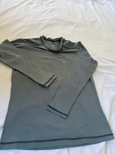 Blusa nova UV