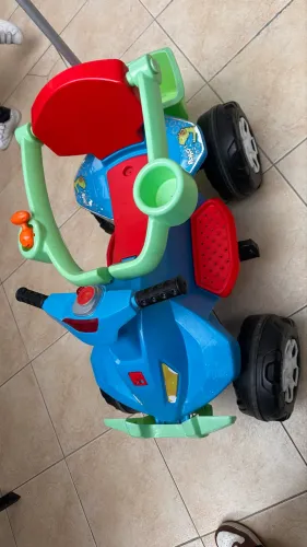Quadriciclo infantil 