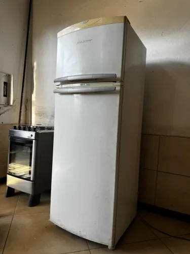 Geladeira frost free mais fogão