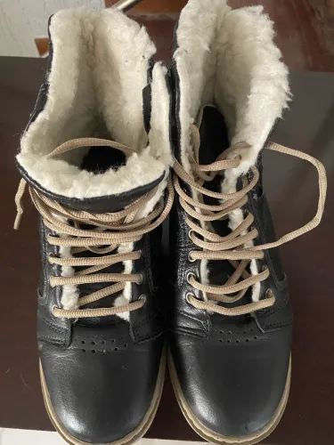 Bota em couro