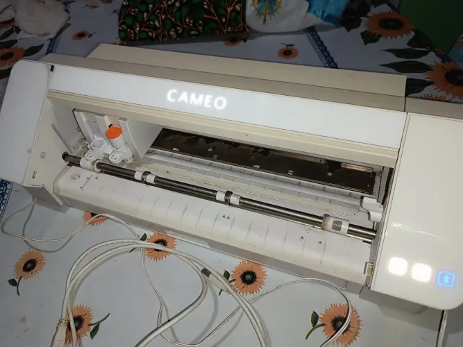 Silhouette Cameo 4