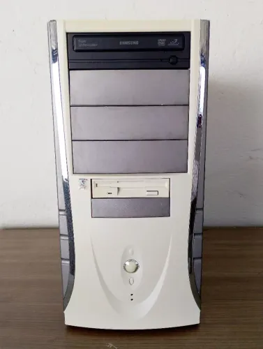 Gabinete Retrô Computador - Vintage - Antigo 