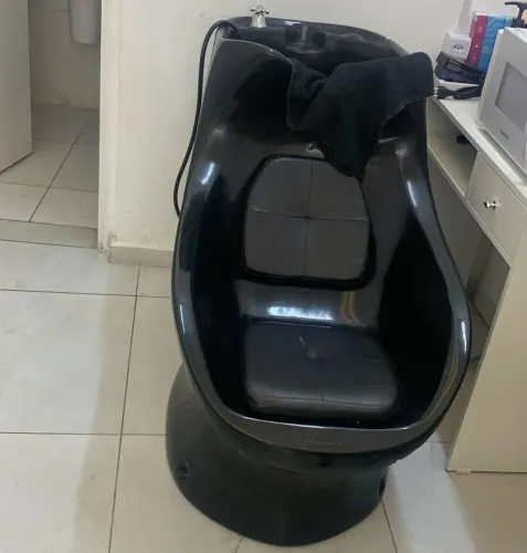 Lavatório Para salão , usado mais bem conservado , com aquecedor