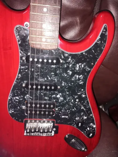 Guitarra Strato antiga
