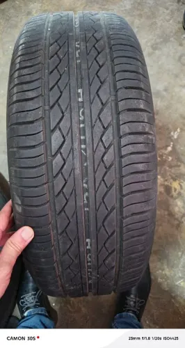 1 Pneu 235/60/16 semi novo Hancock